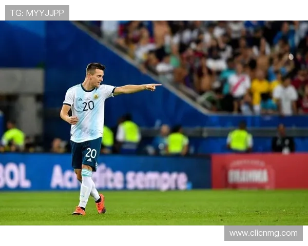 足球明星吴成英的传奇人生与球场背后的奋斗故事